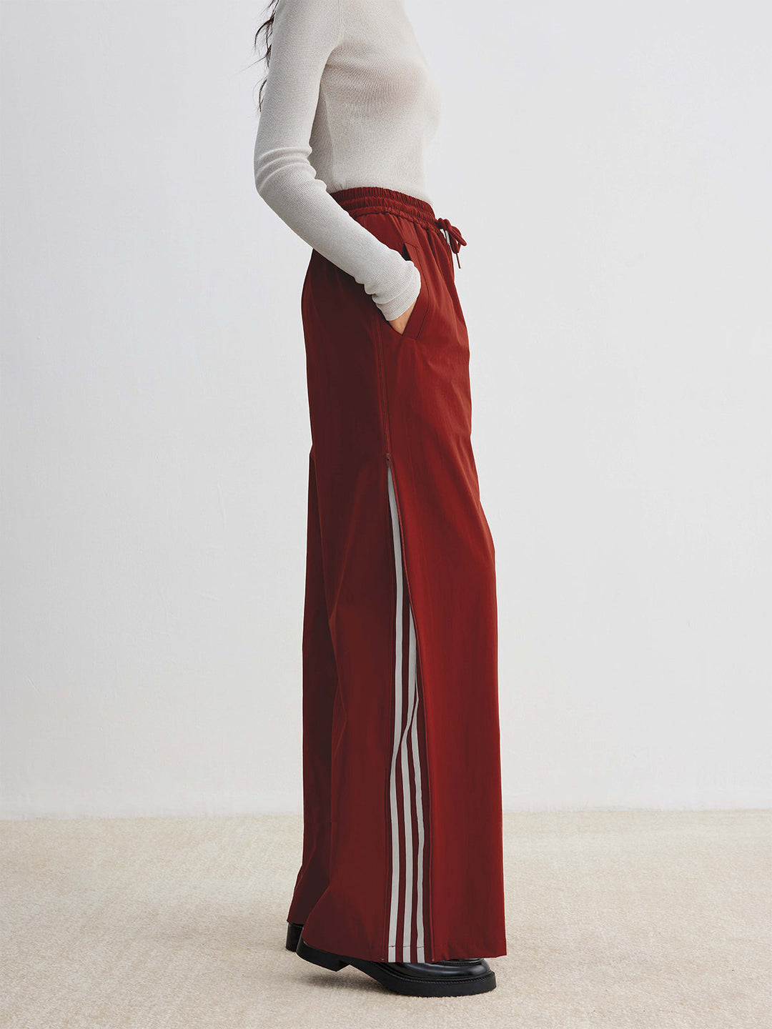 Athleisure Hose mit Seitenstreifen und Kordelzug