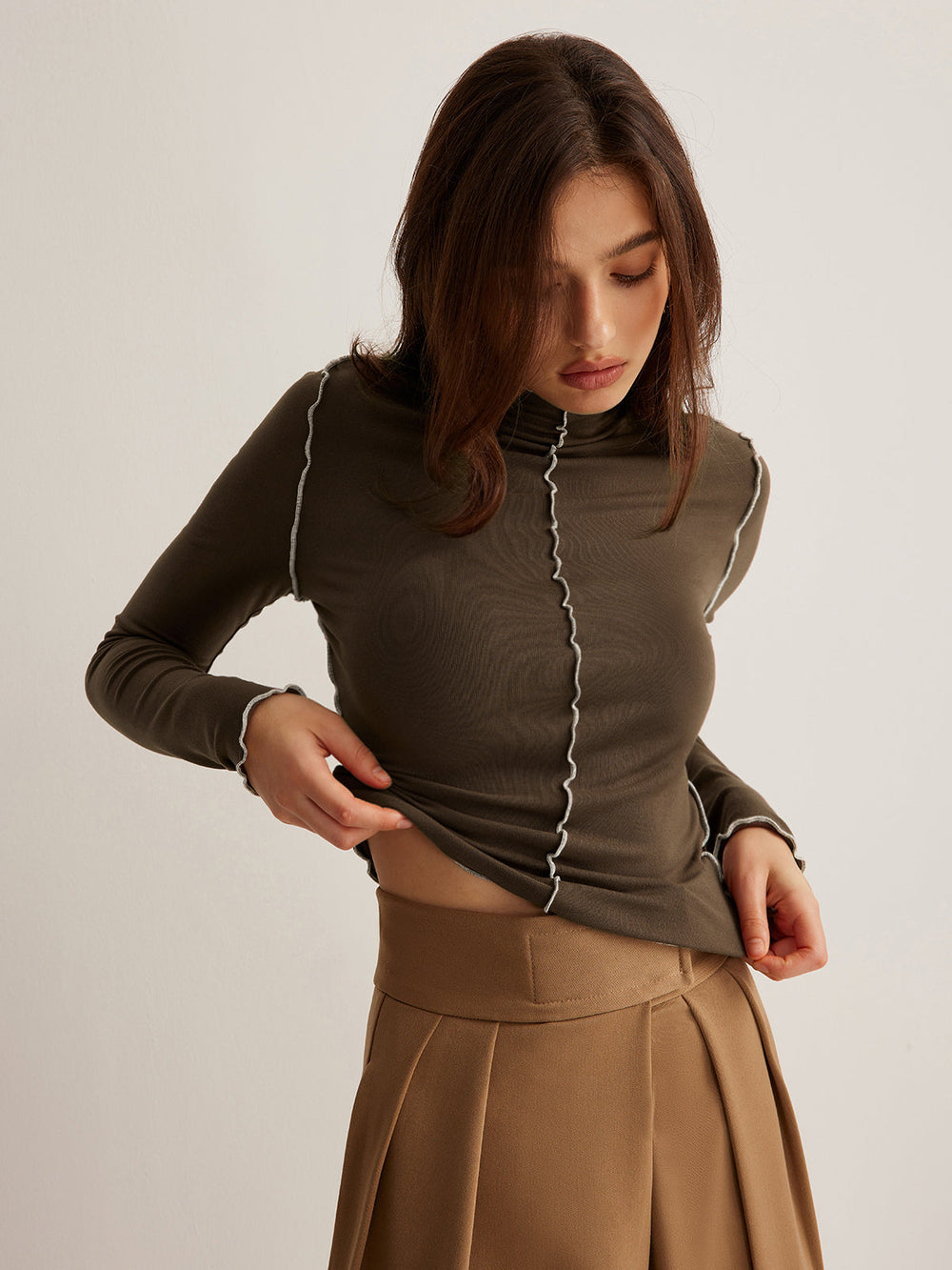 Mock-Neck-Jersey-Oberteil-mit-Wellenpaspel
