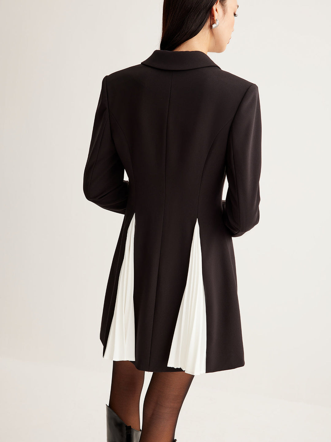 Metallknopf-Falten-Blazer-Kleid