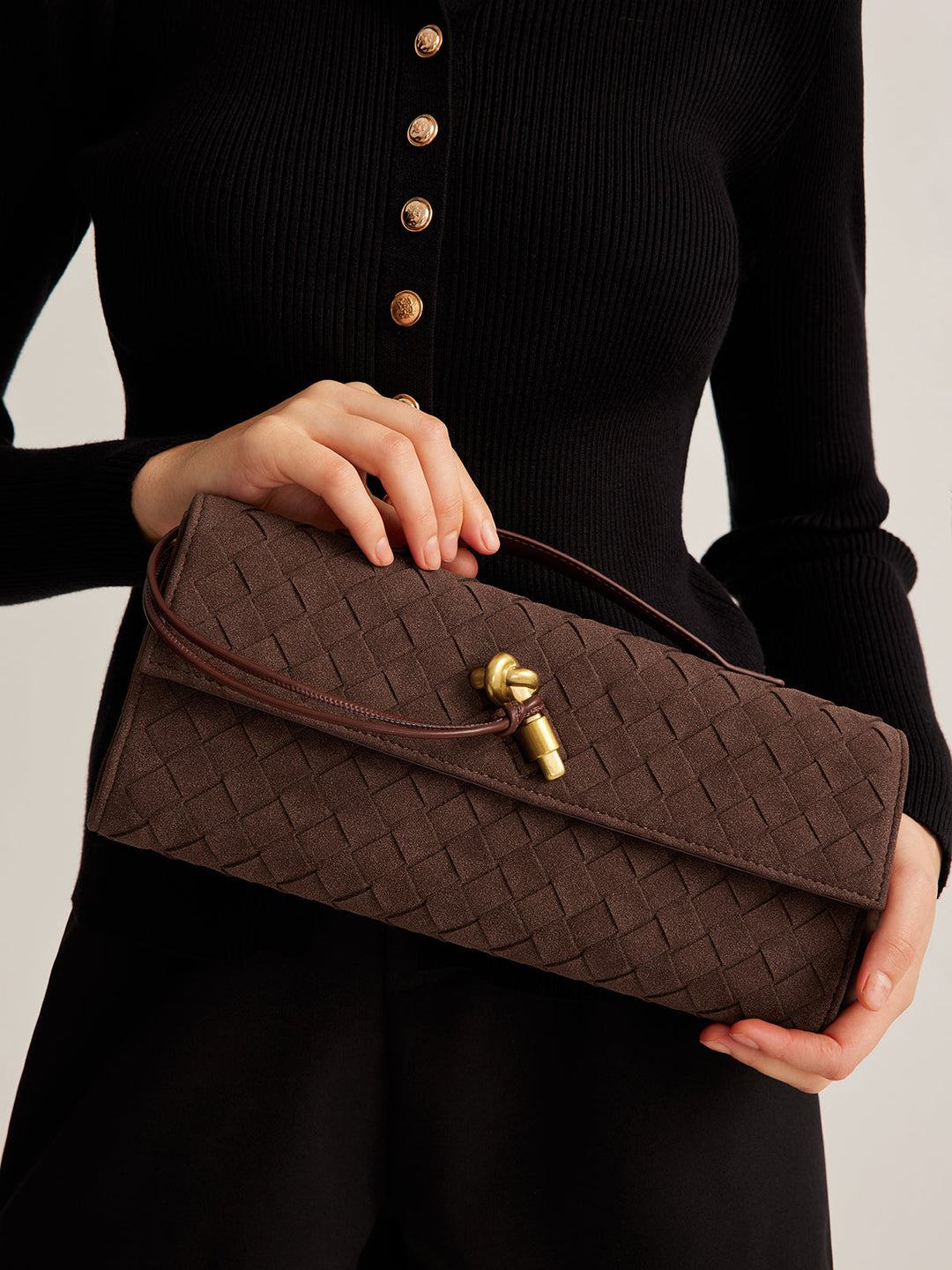 Tasche aus Wildleder mit Überschlag