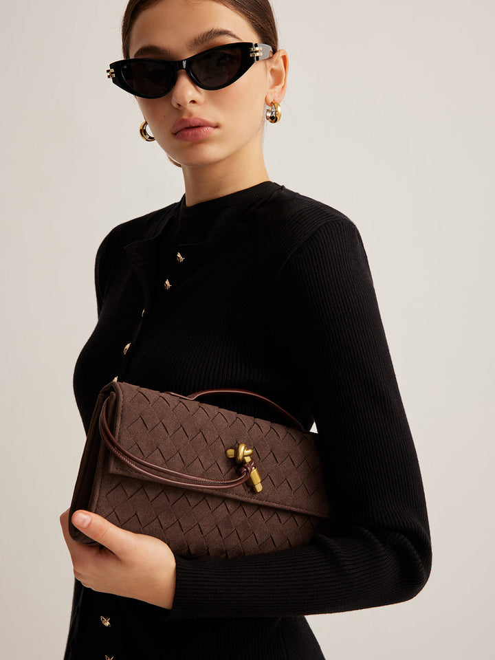 Tasche aus Wildleder mit Überschlag
