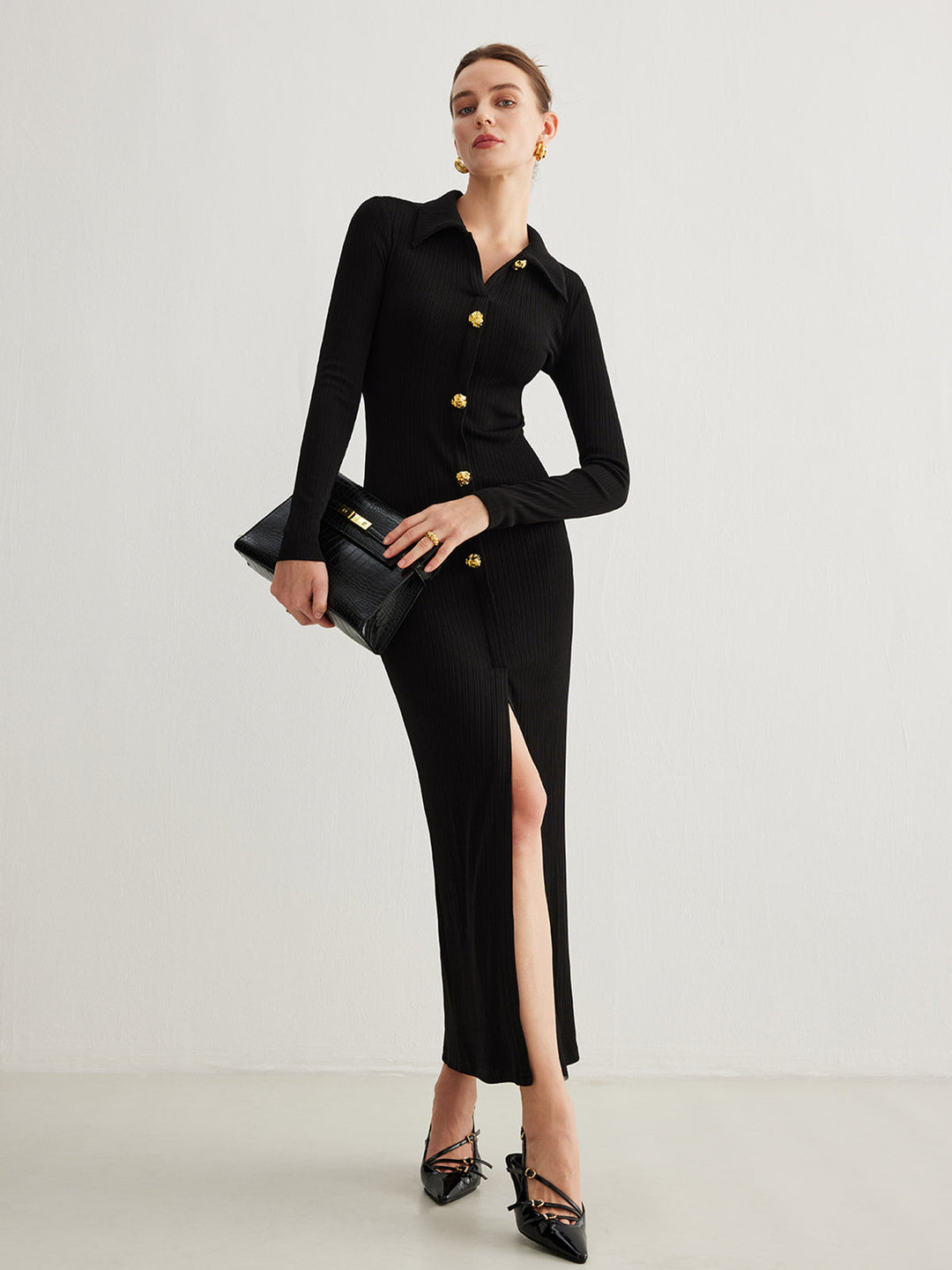 Metallknof-Kleid mit geteiltem Revers