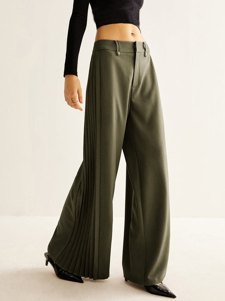 Hosen mit weitem Bein und Seitenfalten