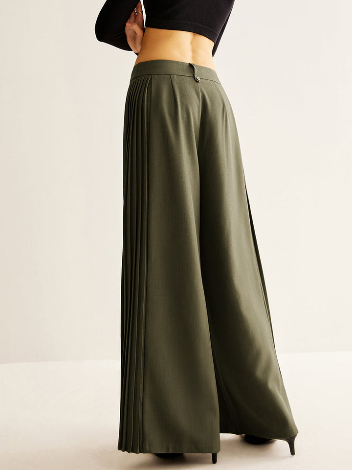Hosen mit weitem Bein und Seitenfalten