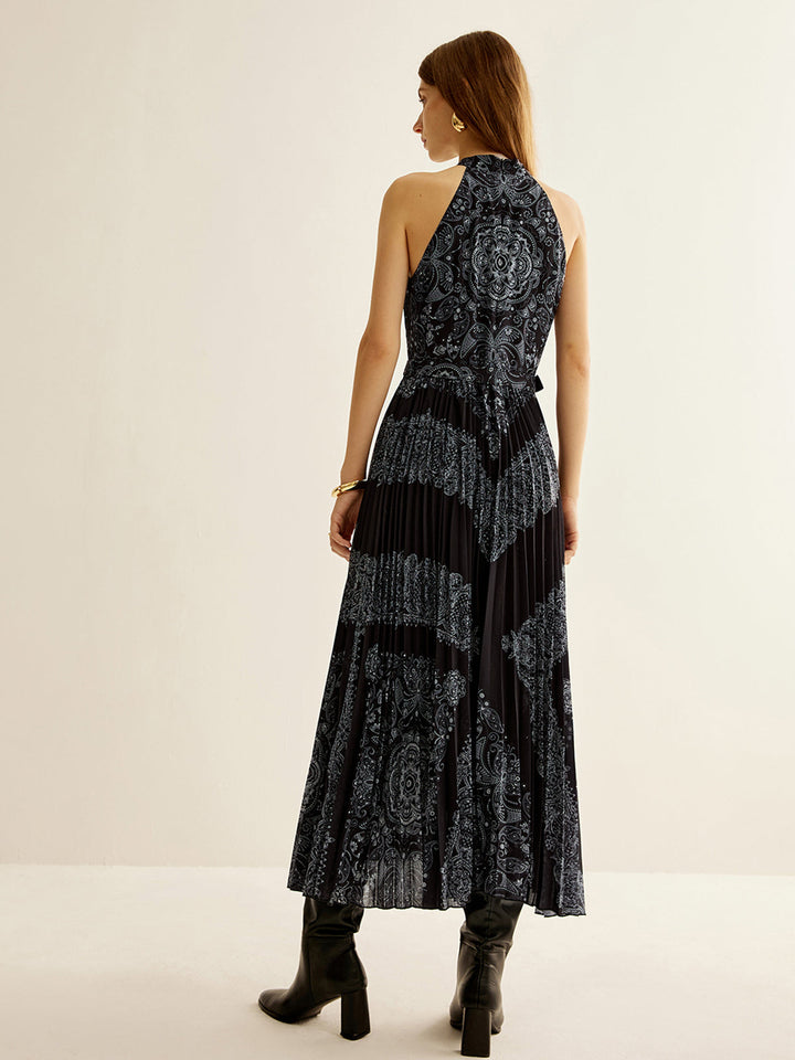 Böhmisches ärmelloses Faltenkleid mit Gürtel