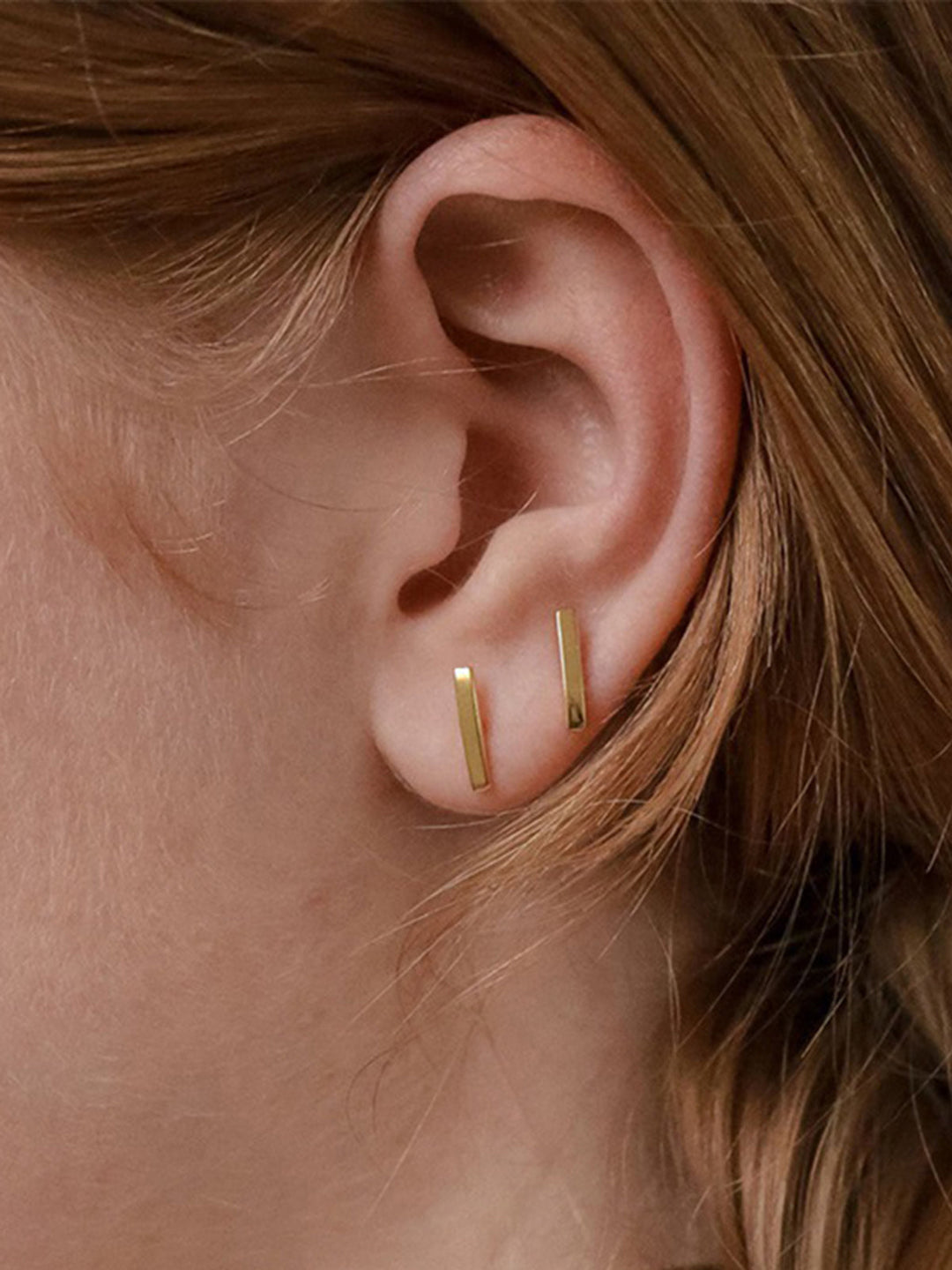 Minimalistische Stecker-Ohrringe