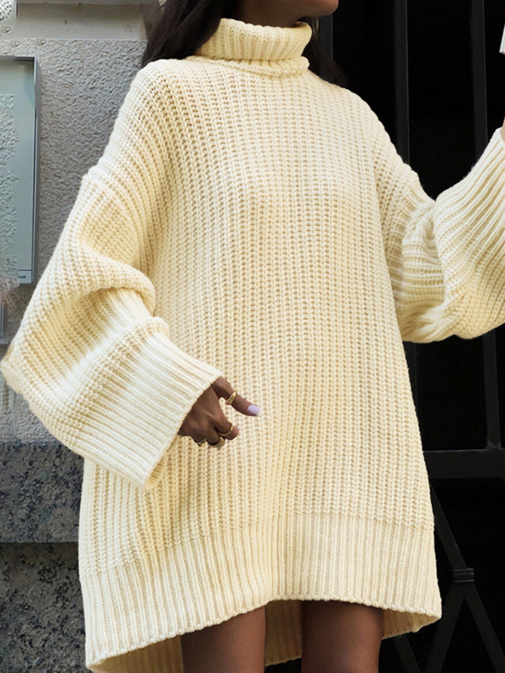 Minimalistisches Rollkragen-Pullover-Kleid