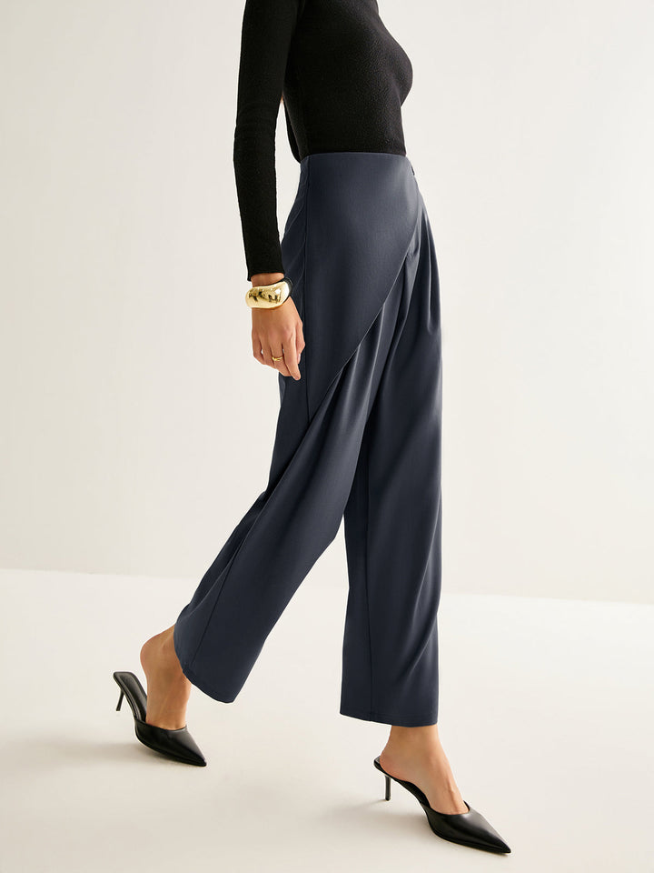Asymmetrische Hosen mit weitem Bein