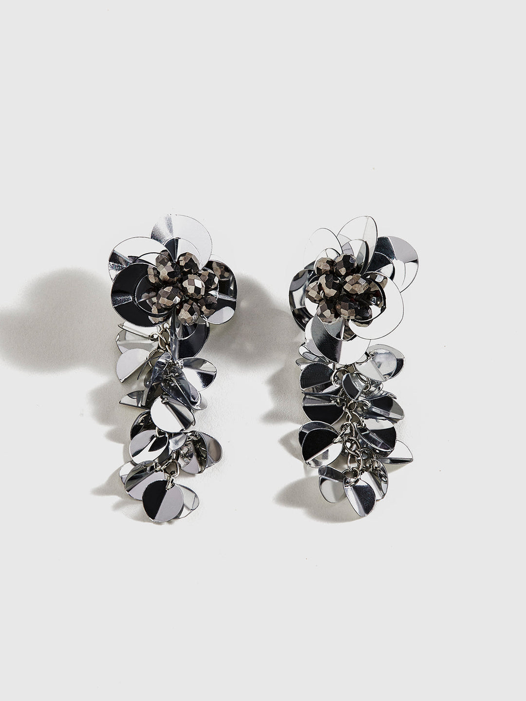 Elegante Blumen-Quasten-Ohrringe