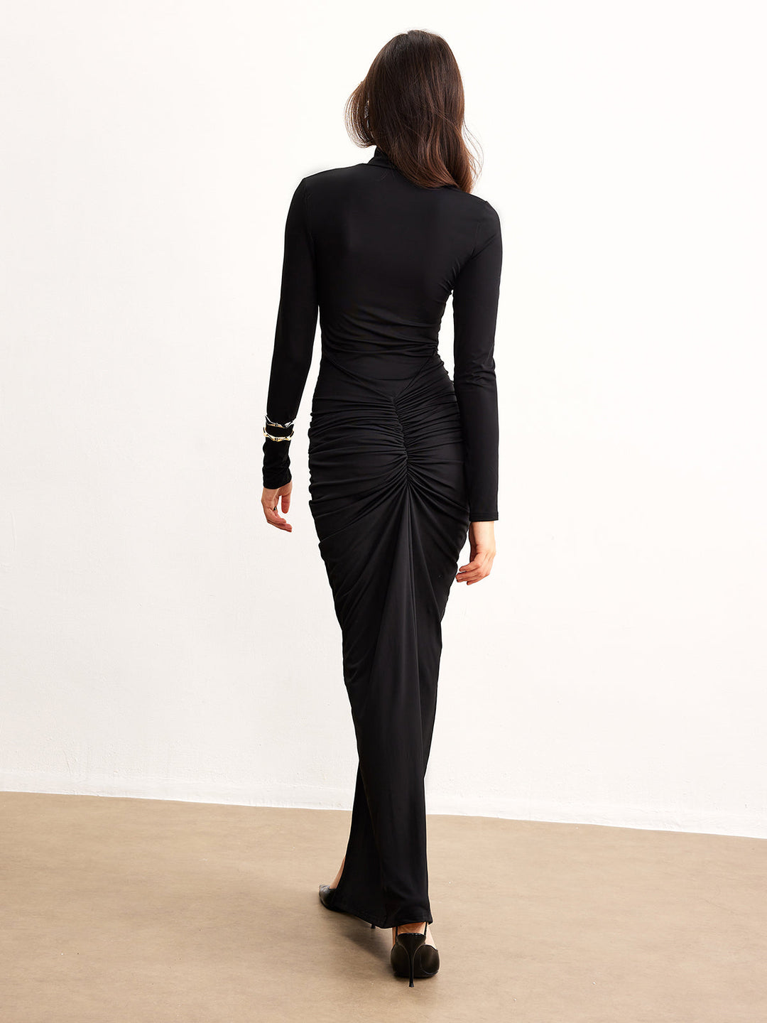 Gerüschter Langarm-Jersey-Kleid mit Schlitz
