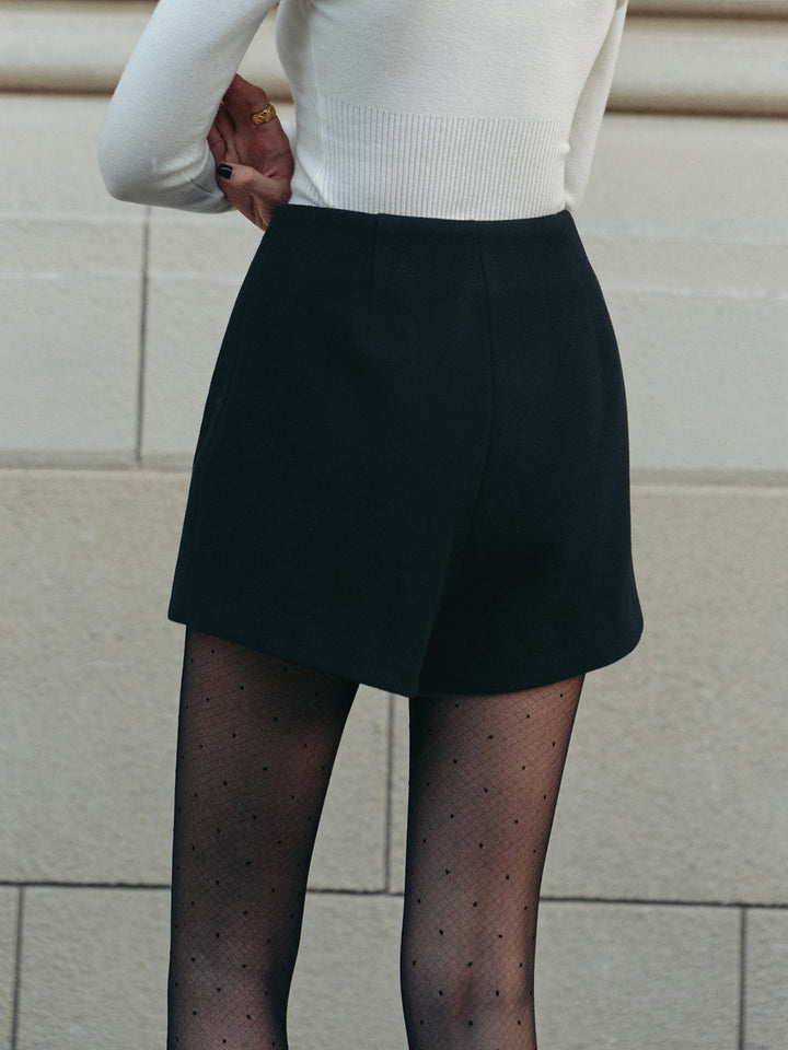 Vielseitige einfarbige Tweed-Shorts