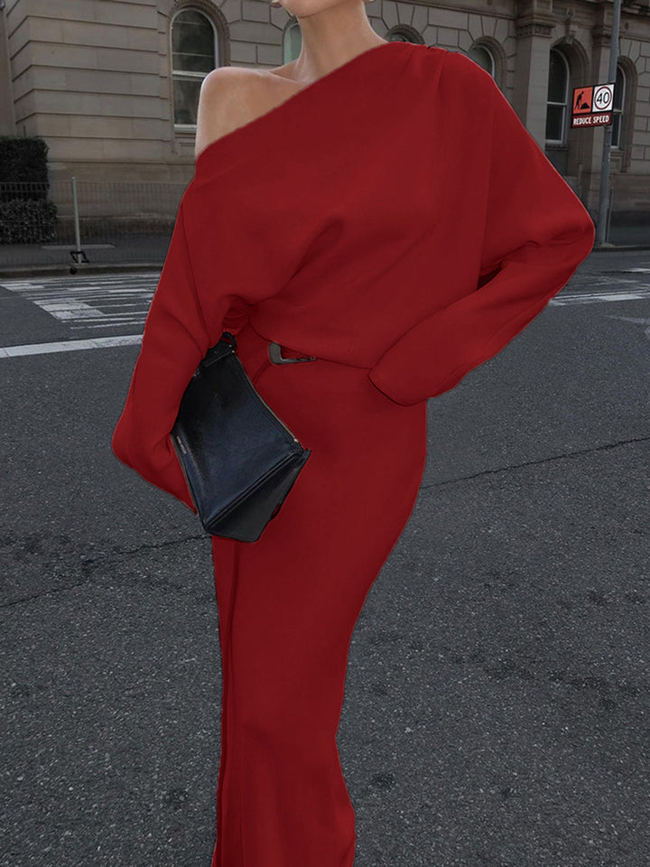 Asymmetrisches Maxikleid mit Carmen-Ausschnitt und langen Ärmeln, einfarbig