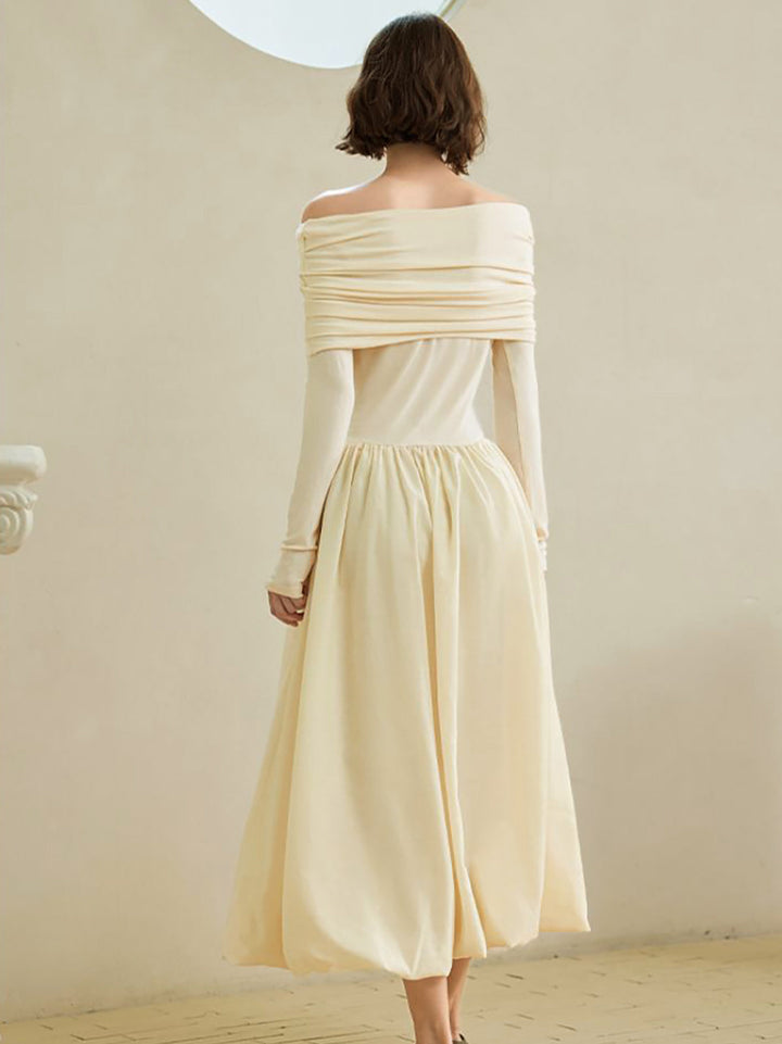 Kleid aus Strick mit Ausschnitt und %@