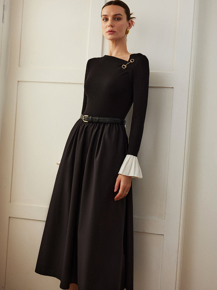 Kleid mit Rüschenbündchen und Taschen ohne Gürtel