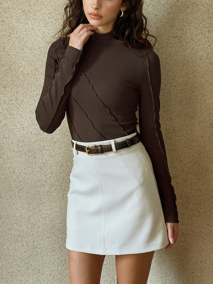 Asymmetrisches Skinny Top mit Rüschenabschluss