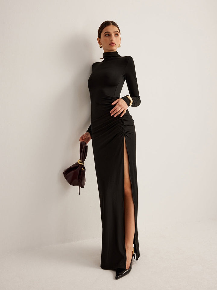 Standkragen-Jerseykleid mit Falten und Schlitz