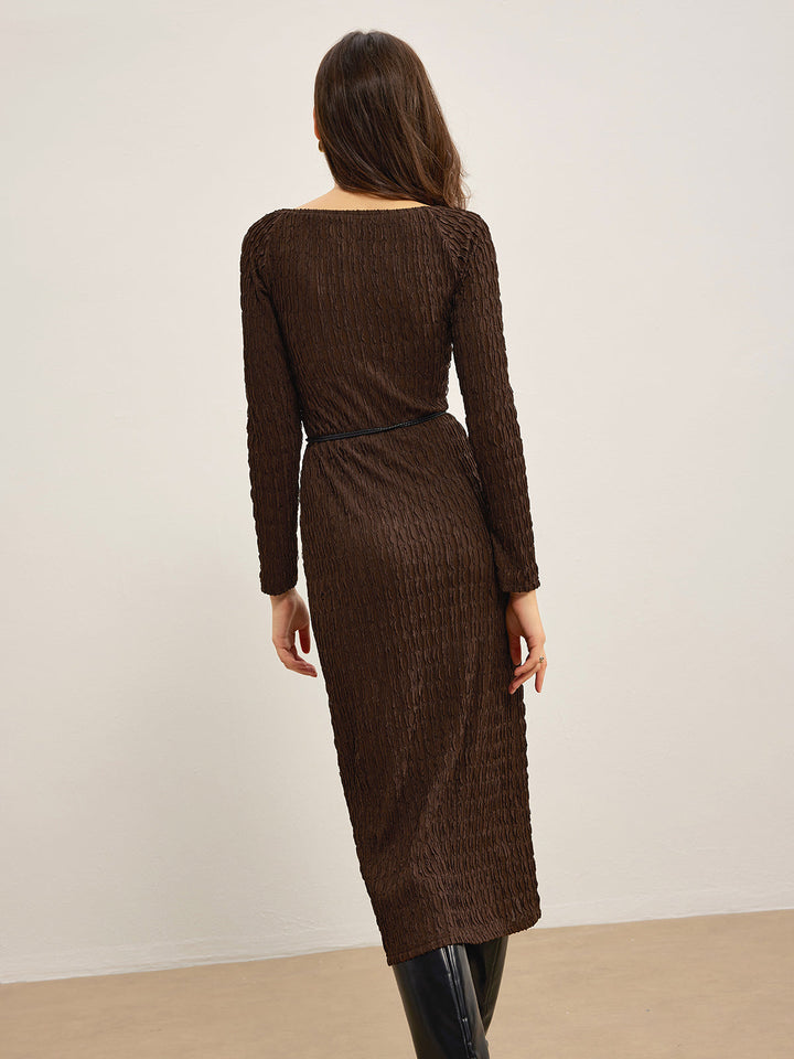 Einfaches Kleid mit Crinkle-Textur ohne Gürtel