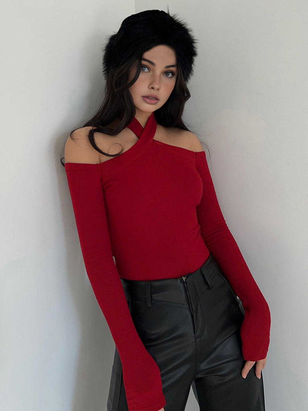 Criss Cross Cold-Shoulder Rippentop