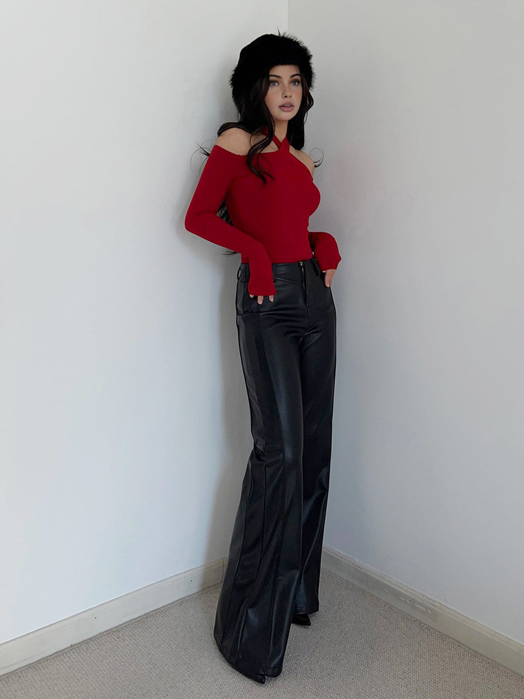 Criss Cross Cold-Shoulder Rippentop