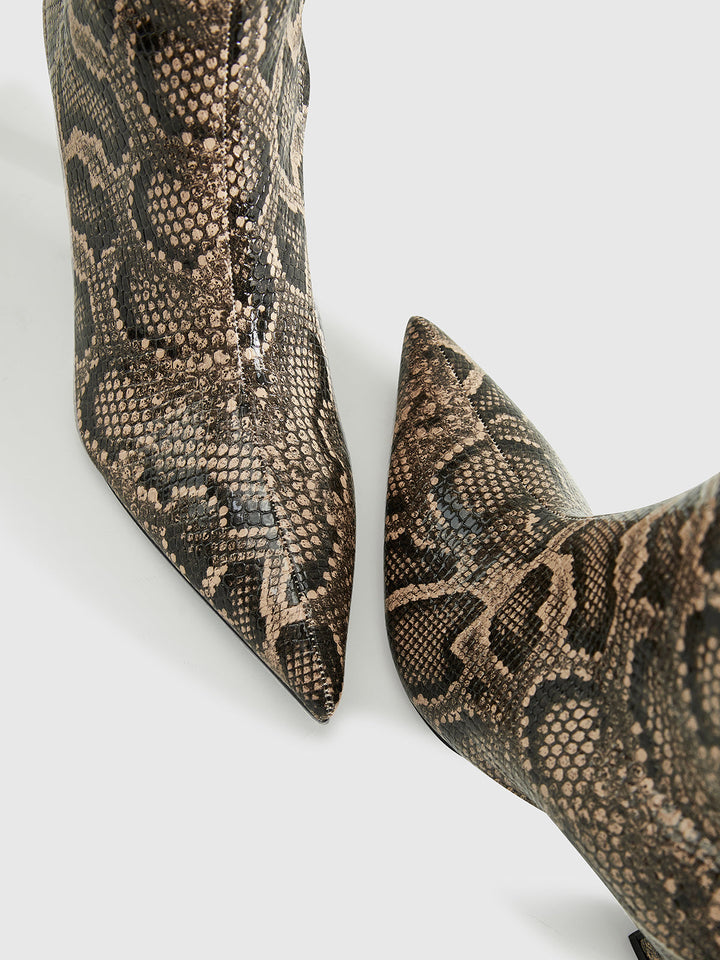 Stiefel mit Schlangenprint bis zum Knie