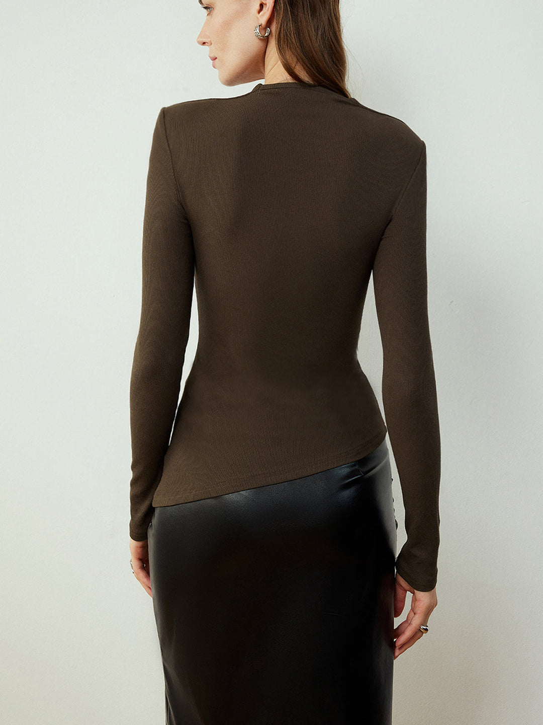 Asymmetrisches Skinny T-Shirt