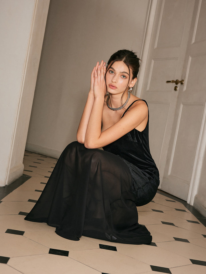 Semi-Sheer Chiffon-Hem Samtkleid