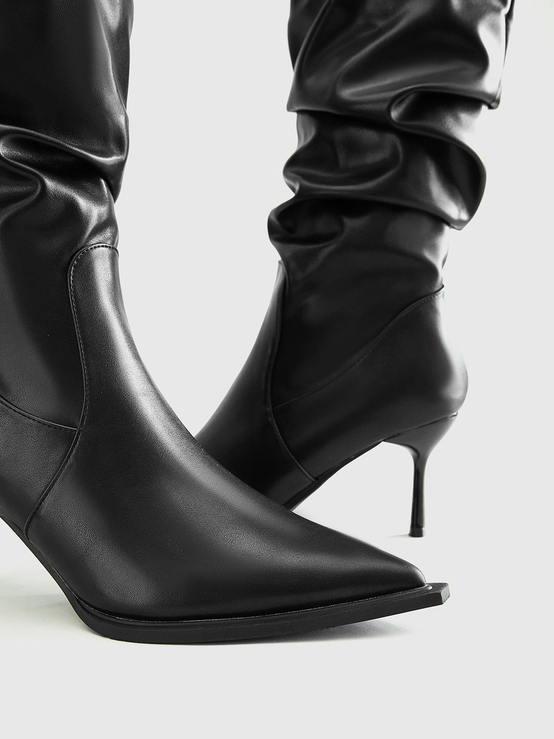 Hohe Plateau-Stiefel mit Raffungen