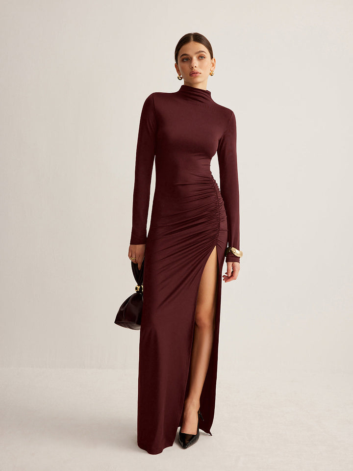Standkragen-Jerseykleid mit Falten und Schlitz