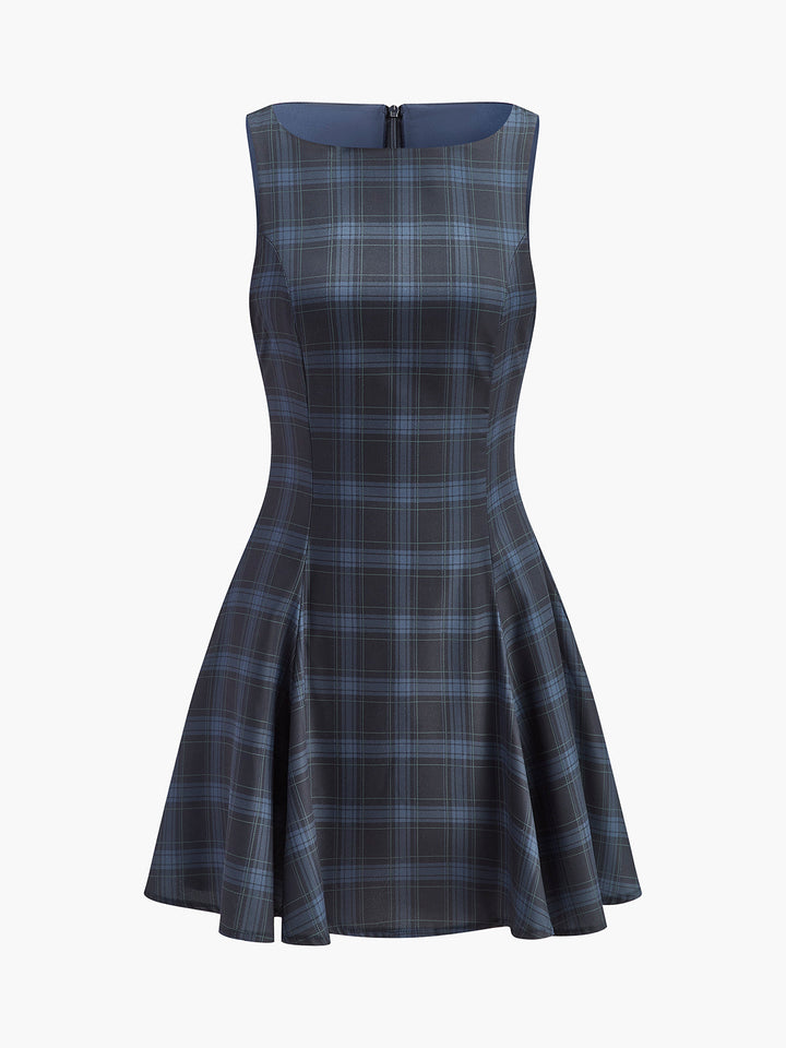 Gekleidetes Kleid mit Falten und Reißverschluss