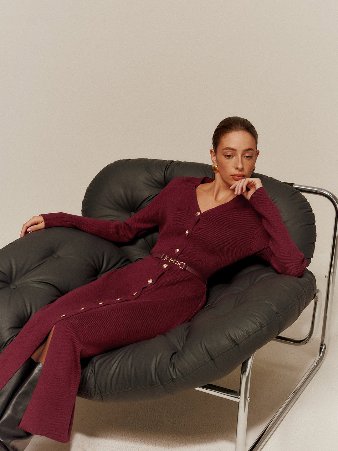 V-Ausschnitt Gepolsterter Gürtel Pullover Kleid