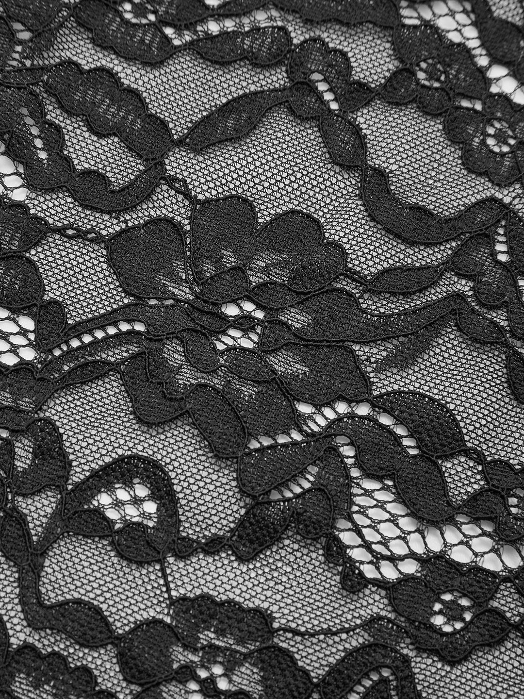 Kleid mit durchbrochener Schlüssellochausschnitt und Raffungen