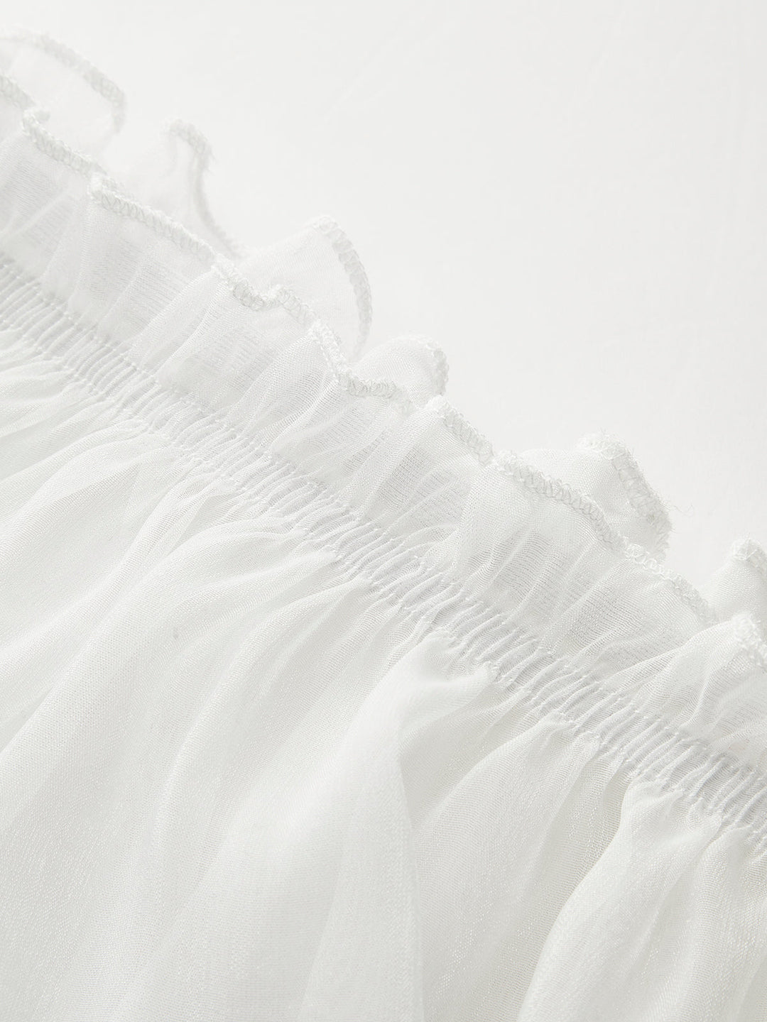 Halbdurchsichtiges Blumen-Chiffon-Oberteil mit Farbverlauf und schulterfreiem Design