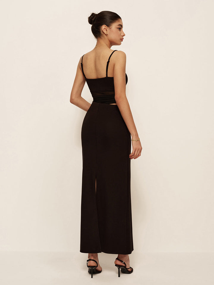 Halbdurchsichtiges Kleid mit tiefem V-Ausschnitt und asymmetrischer Raffung