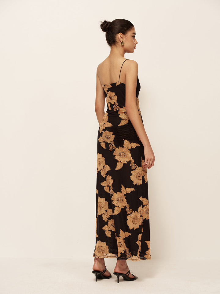 Asymmetrisches Kleid mit Kaltem Schulterdruck