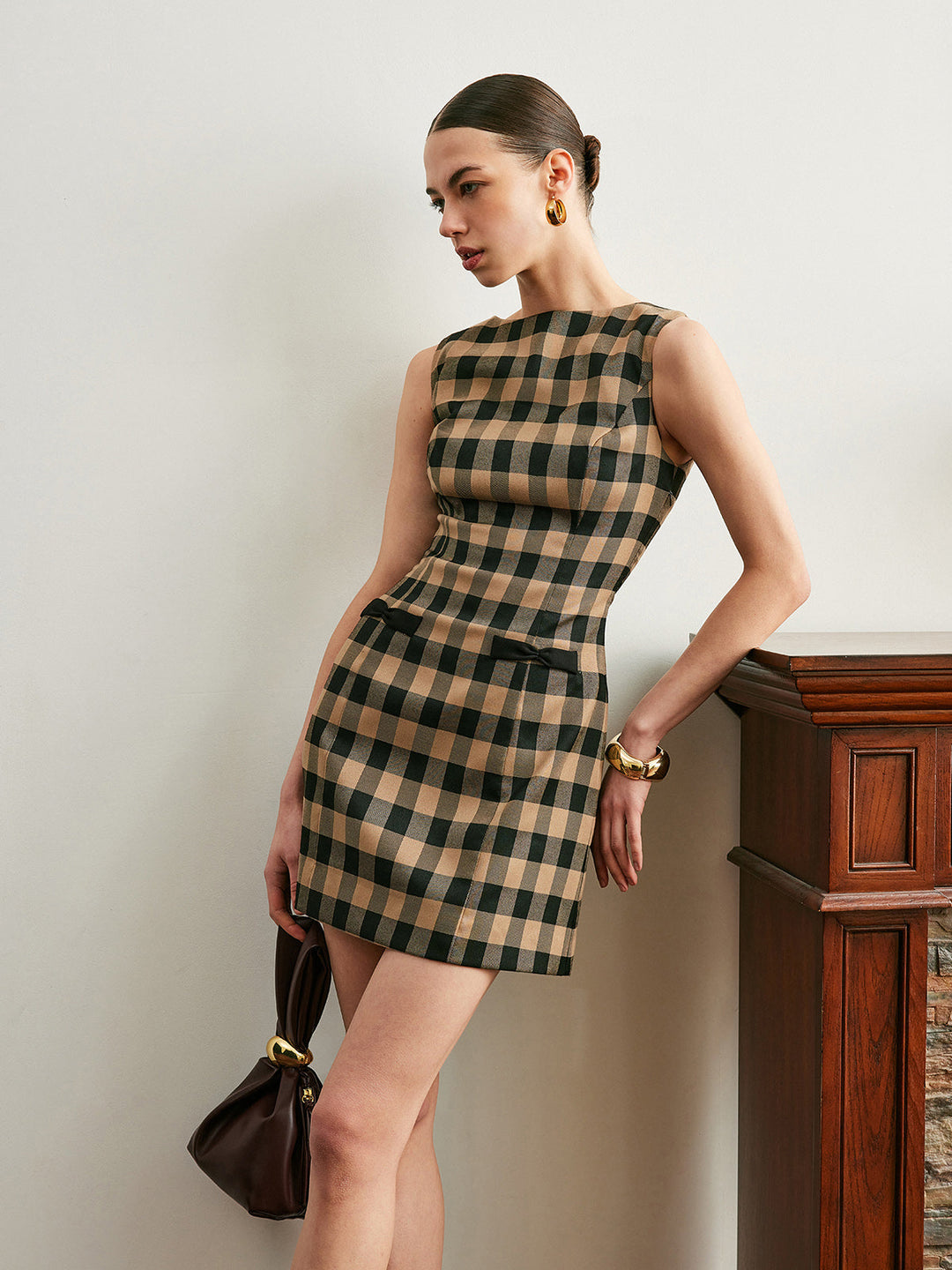 Vintage kariertes ärmelloses Kleid mit Schleife