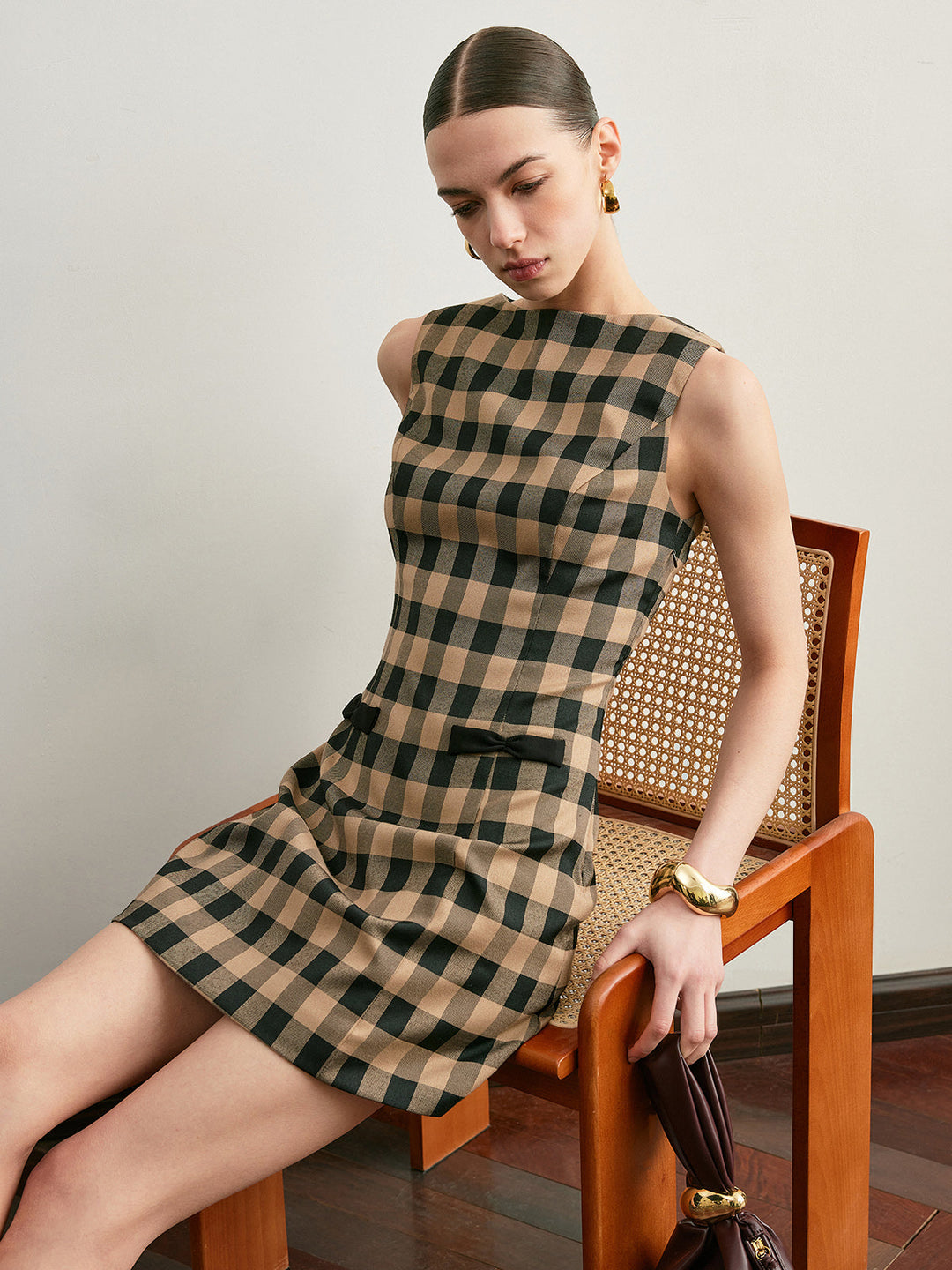 Vintage kariertes ärmelloses Kleid mit Schleife