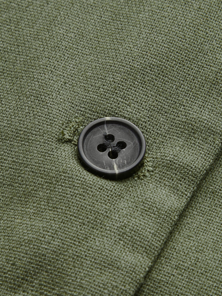 V-Ausschnitt-Shorts-Set Mit Knopfleiste Und Gürtel
