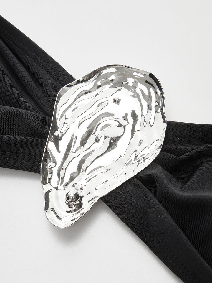 Bikini-Set mit Metall-Akzenten und Bindung vorne