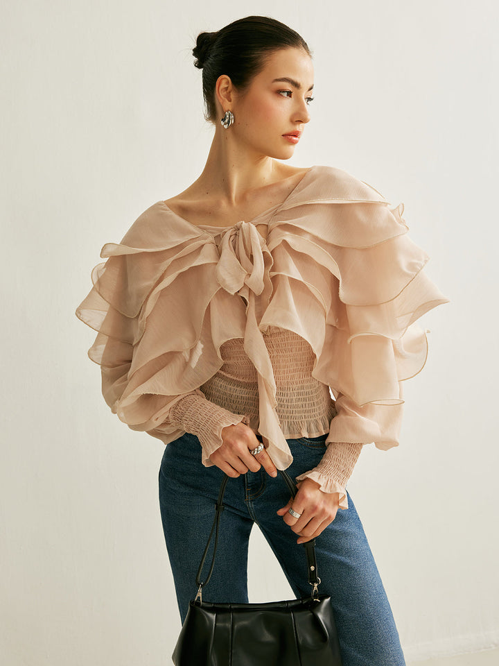 Halbtransparente Chiffon-Bluse mit Rüschen und Rückenausschnitt