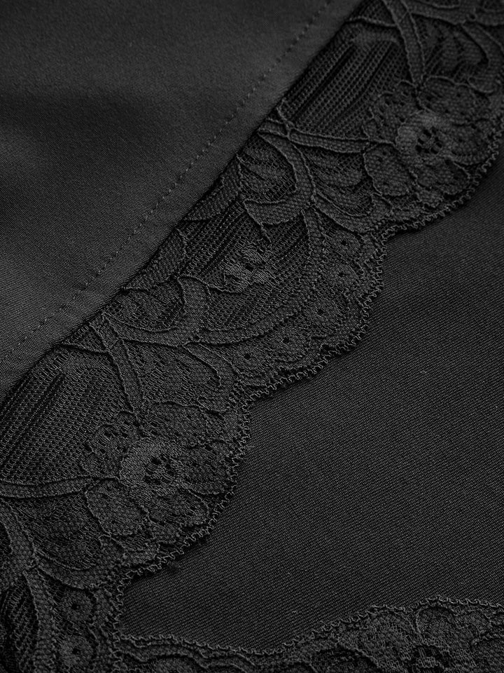 Spitzenbesetztes V-Ausschnitt-T-Shirt