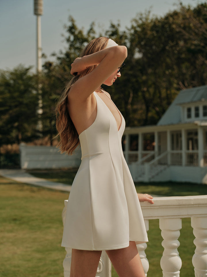 V-Ausschnitt Neckholder Kleid mit Knoten und Falten
