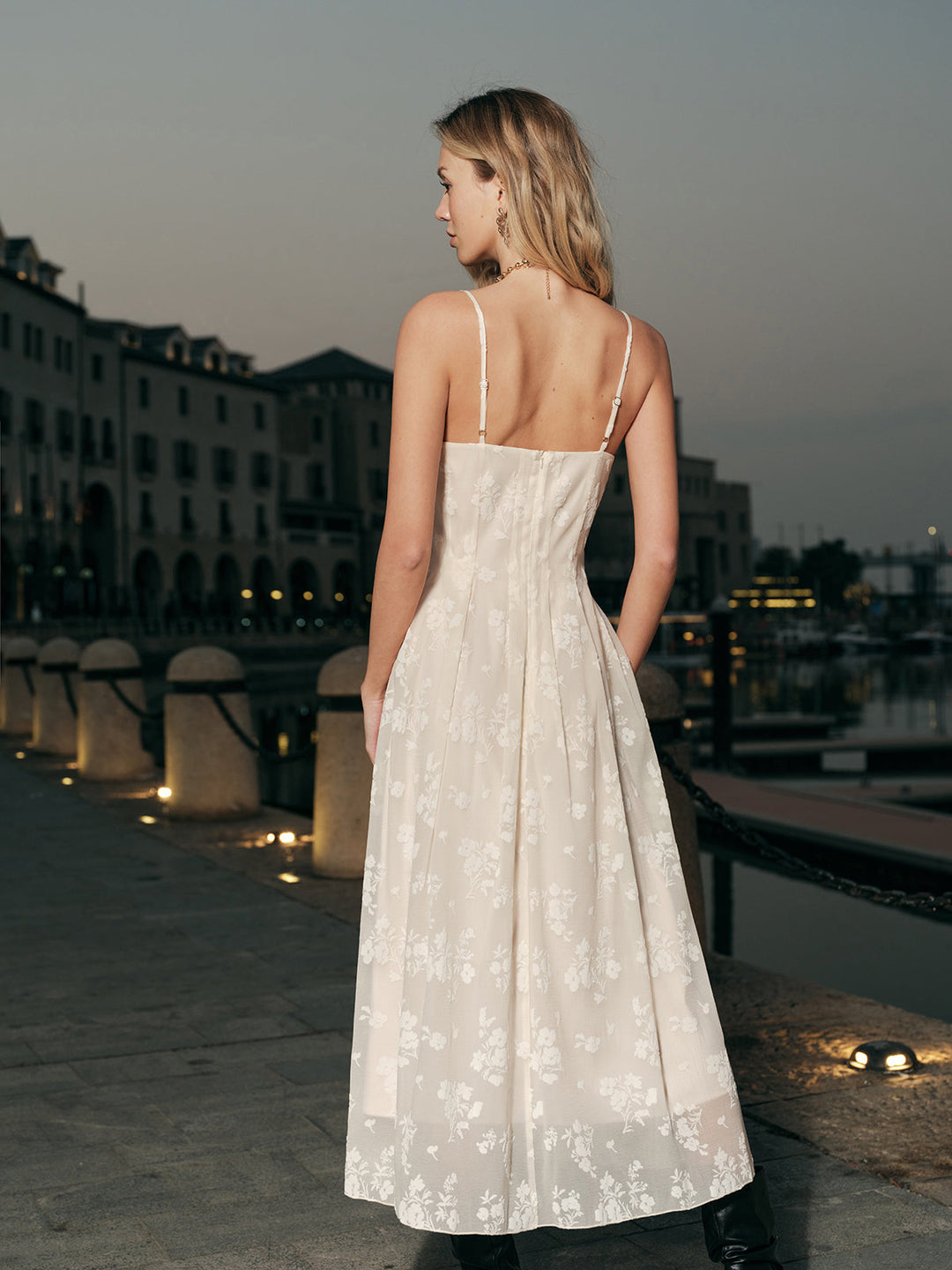 Floral Jacquard Langes Kleid