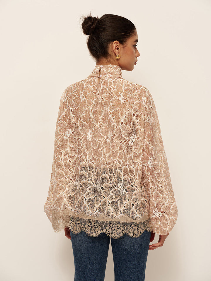 Halbtransparente Bluse mit Schleifendetail vorne