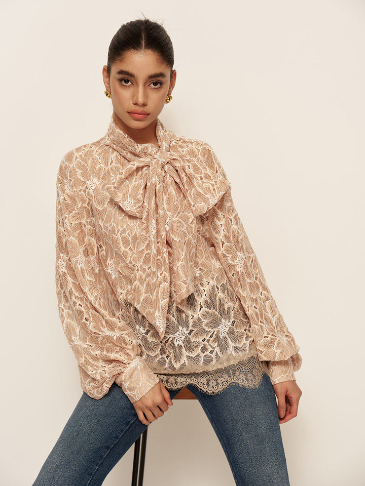 Halbtransparente Bluse mit Schleifendetail vorne