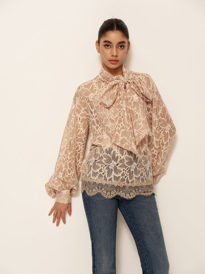 Halbtransparente Bluse mit Schleifendetail vorne
