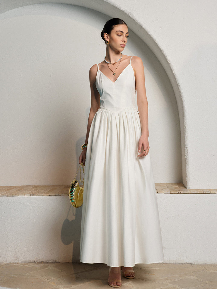 Rückenfreies Kleid mit Spaghettiträgern und Falten