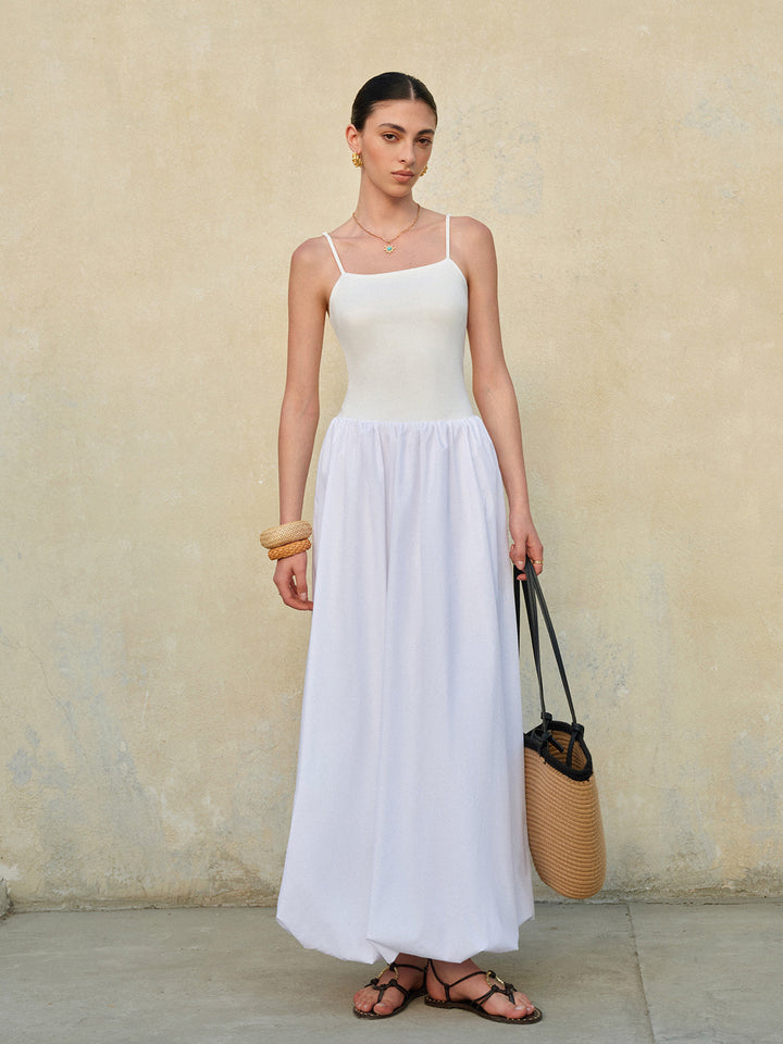 Kleid mit Blasensaum und Spaghettiträgern