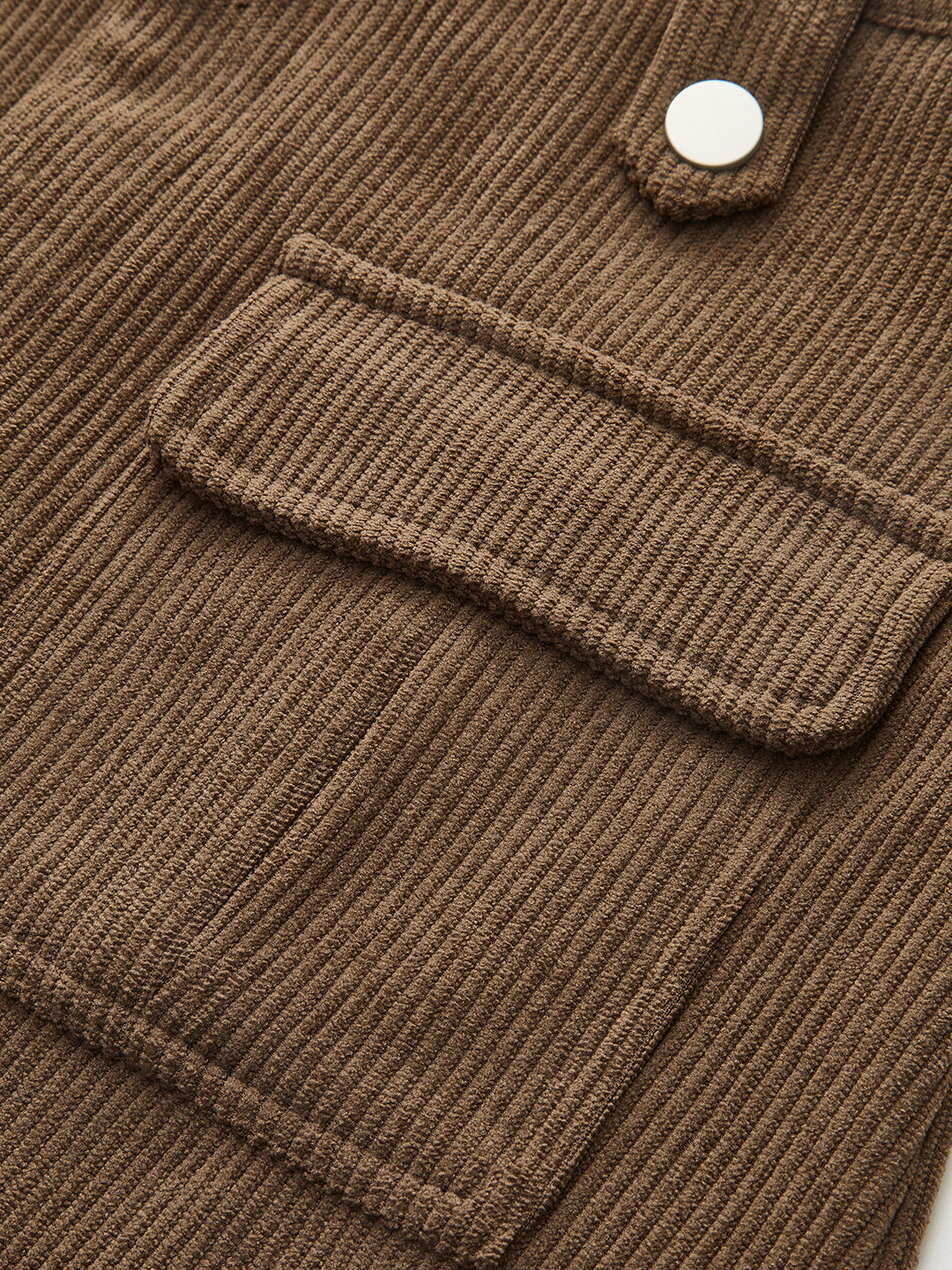 Cordhose mit Gürtel und Taschen