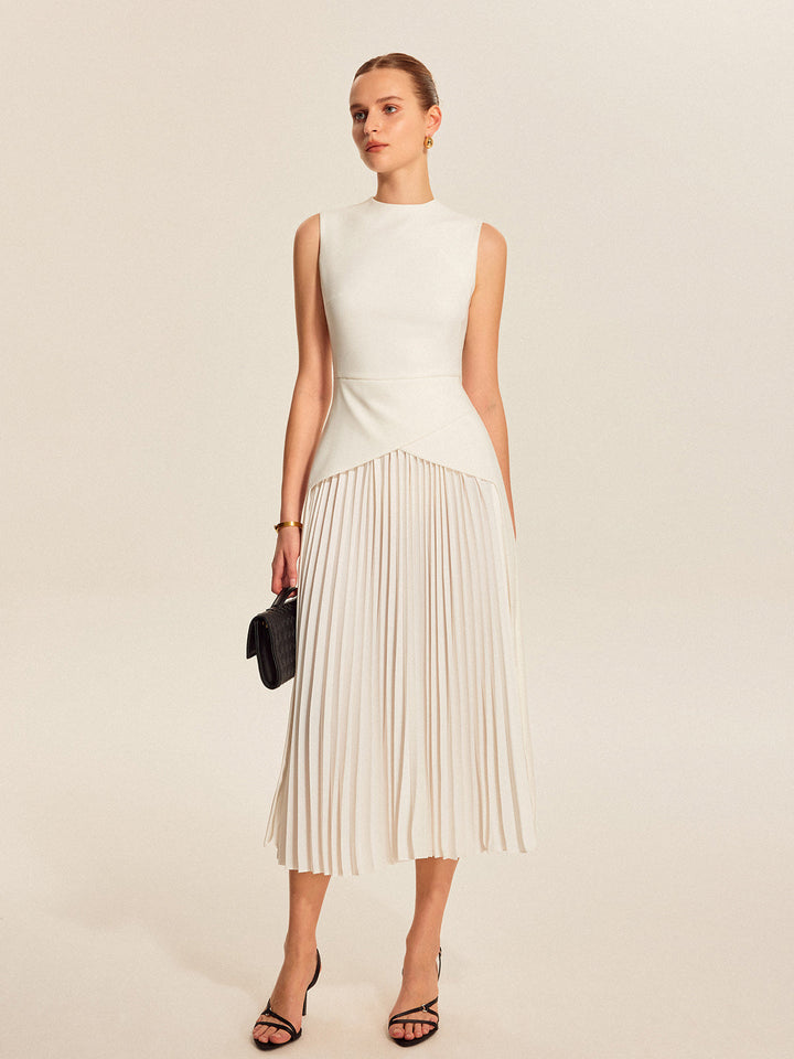Ärmelloses Faltenkleid