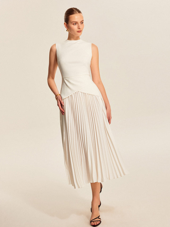 Ärmelloses Faltenkleid